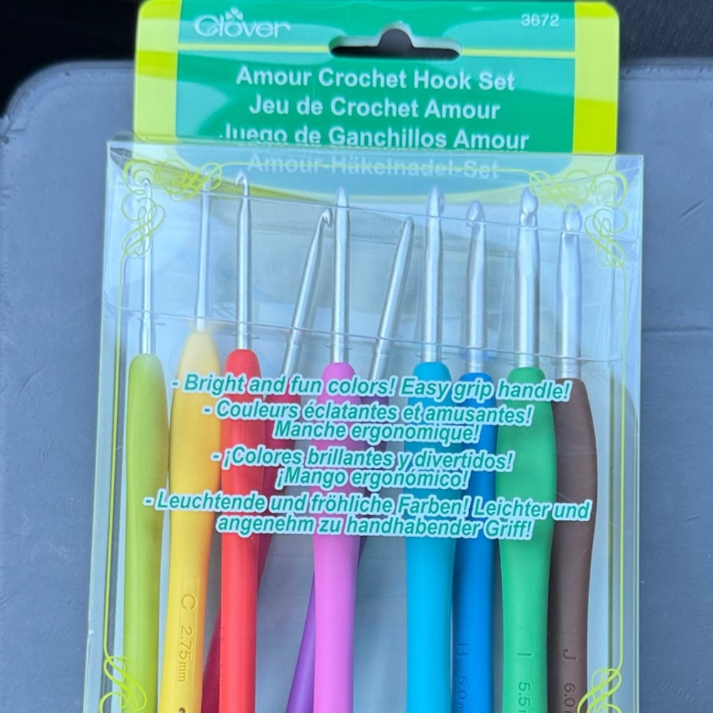 Love Amour Crochet Hook Set - Multicolor NEW SET